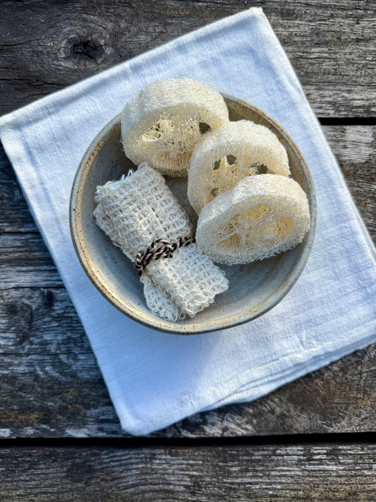 Natural loofah soap dish - keeps your soap dry and lasting longer